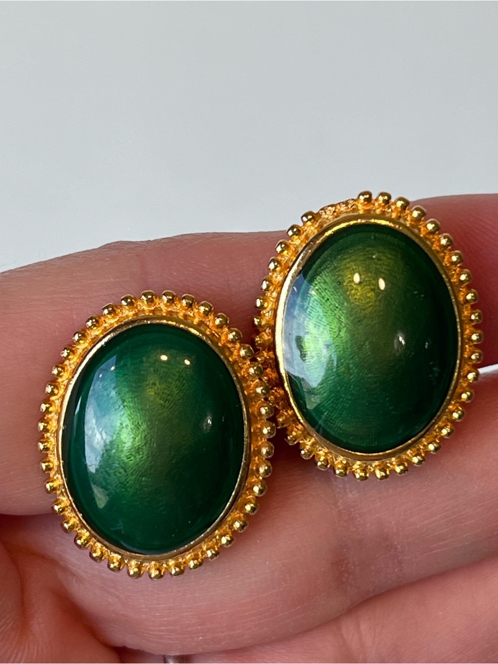 Vintage Trifari Gold Tone Green Clip On Earrings